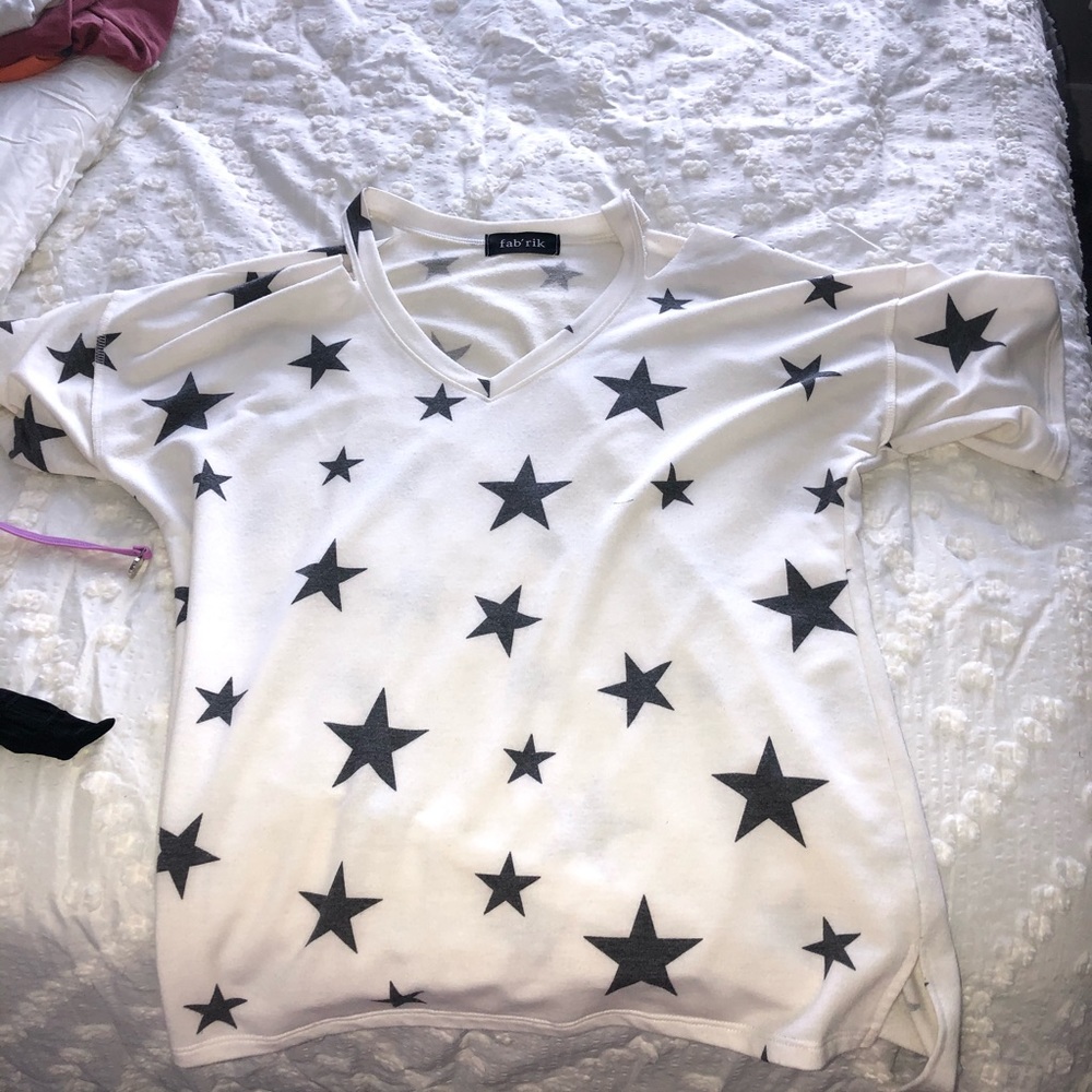 V neck cotton star cut out should tee from fabrik